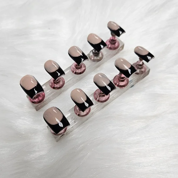 Acrylic press on nails - Picture 4 of 7